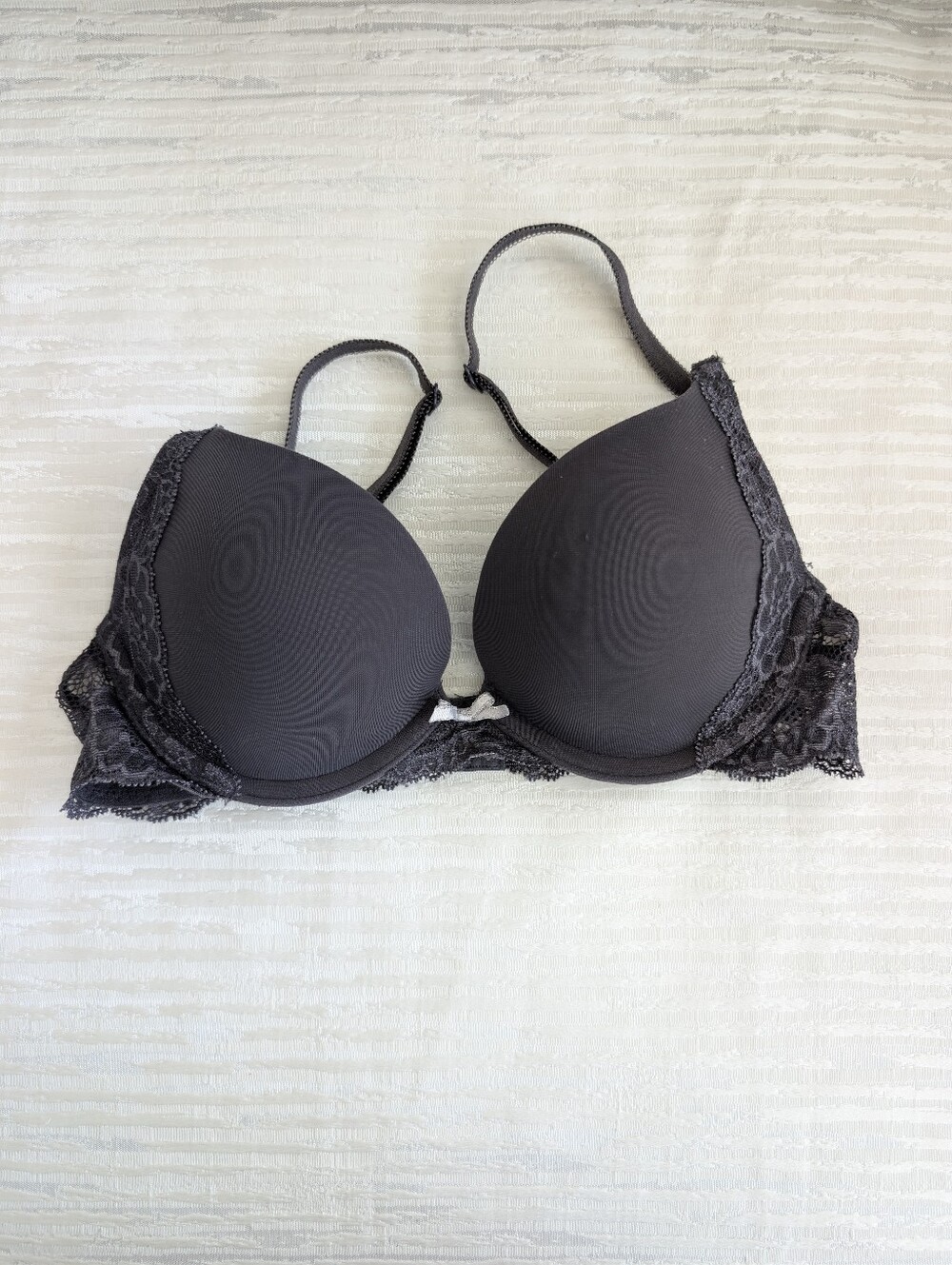 Victoria's Secret Grey Push-Up Lace Bra 32B